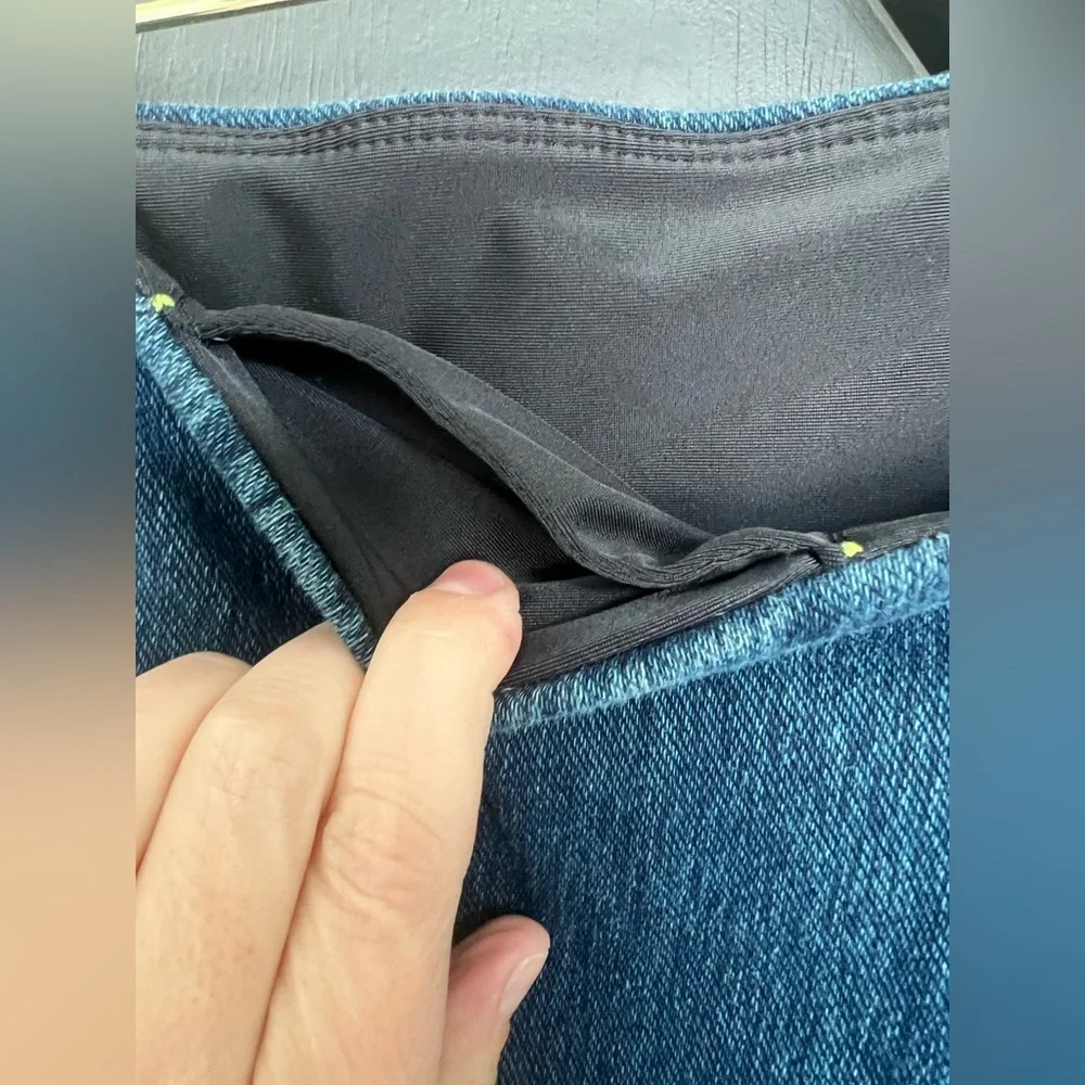 Lysse New York Baby Bootcut Denim (32" Inseam), Size Medium - Picture 6 of 8